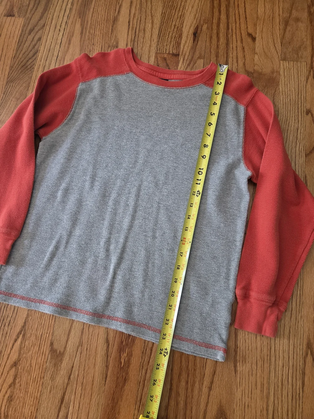 (2) GAP Kids Long Sleeve Tee Bundle - Green and Gray/Orange - Youth XL (12)